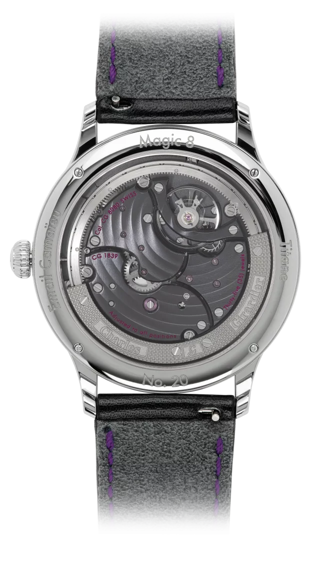 Photo du dos du modèle CG M8-8080 41/3T, cadran Purple dévoilant le calibre M8-8080